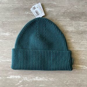 Size L/XL NWT Lululemon Ribbed Merino Wool-Blend Knit Beanie in Green Jasper